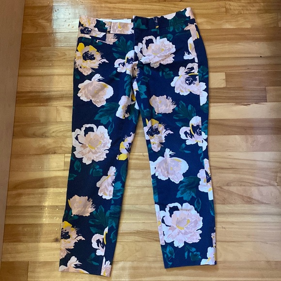 Flowery pants - Picture 1 of 3